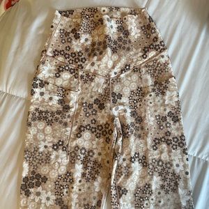 Aerie tan floral leggings